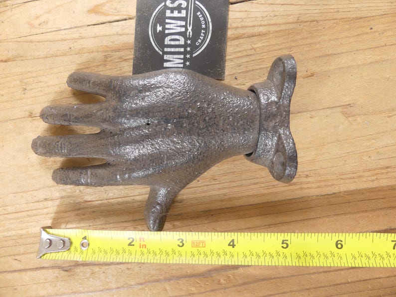 1 Cast Iron Door Handle, Hand, Large Handle, Rustic Brown Color, Large, Door Knob, Large Coat Hook, Farmhouse - By Midwest Craft House imagem 6