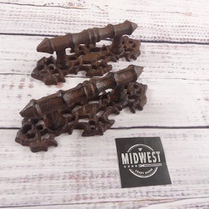 2 Cast Iron Drawer Pulls – Rustic Cabinet Handles – Farmhouse Furniture Hardware – Vintage Large Iron Handle Set of 2