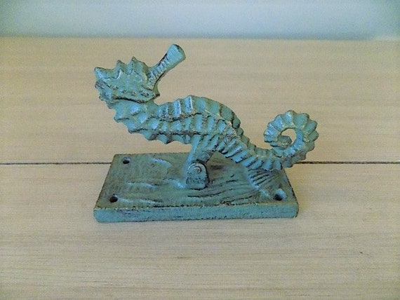 2 DOOR KNOCKERS SEAHORSE NAUTICAL SEA HORSE OCEAN BEACH CABIN CAST IRON DECOR