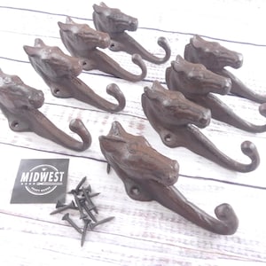 8 ganchos de hierro fundido con forma de cabeza de caballo, perchero, decoración ecuestre, ganchos rústicos de hierro fundido para la entrada, estilo granja - Por Midwest Craft House
