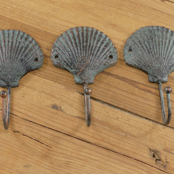 3 Sea Shell Hooks, Coat Hooks, Coat Rack Hooks, Scallops, Wall Mounted, Lakehouse Decor, Beach House, Cast Iron, Large