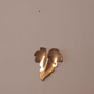 Black Hills Gold  Bi Gold LeafTie Tac