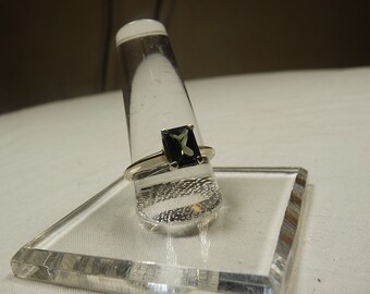 Green Spinel Solitare RIng