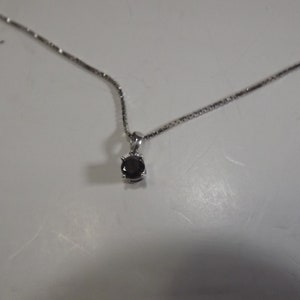 Collier solitaire diamant noir