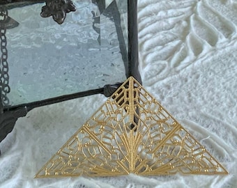 Raw Brass Carved Filigree Triangle Carved Findings 72x36mm (1 piece) 6V7