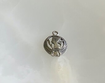 Vintage Egyptian Revival Nefertiti Pewter Stamping Pendant Egyptian Queen Pewter Charm 20x15mm (1 piece) ER6V10