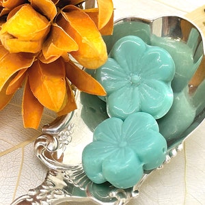Aqua Green Hibiscus Czech Glass Beads Aqua Green Hawaiian Flower Czech Beads 22mm (1/4 beads) 11V9