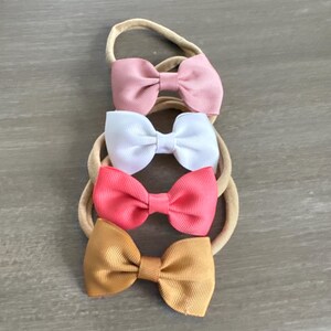 Baby Bow Nylon Headband, 2.5”Baby Headband Bow, Girls Nylon Headband, Baby Shower gift Headband, Cute Nylon Headband Bow.