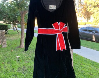 60s Vintage Black Velvet Long Sleeved Dress w/ Red Bow Christmas Holiday Size 6