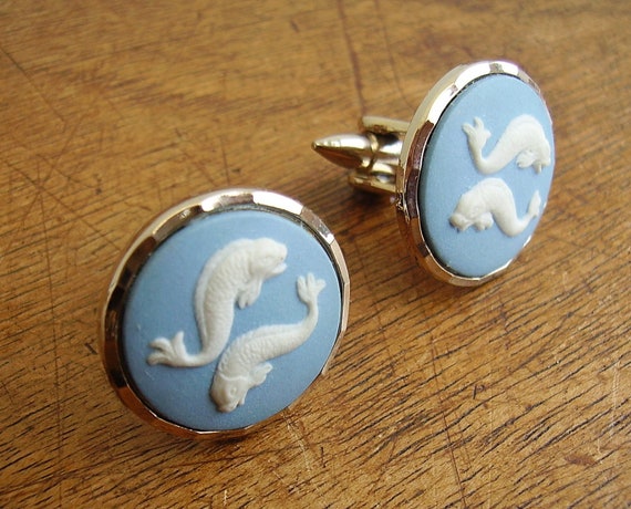 Vintage Blue Cameo on Gold Plated Back Jasper War… - image 2