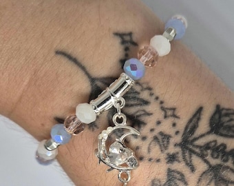Pulsera Luna Celestial / Pulsera de cuentas de vidrio hecha a mano / Joyería en tonos pastel / Elástica / Regalo para ella