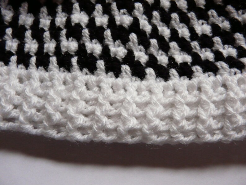 Winter Baby Beanie Pepita 0-24 months English Dutch Pattern