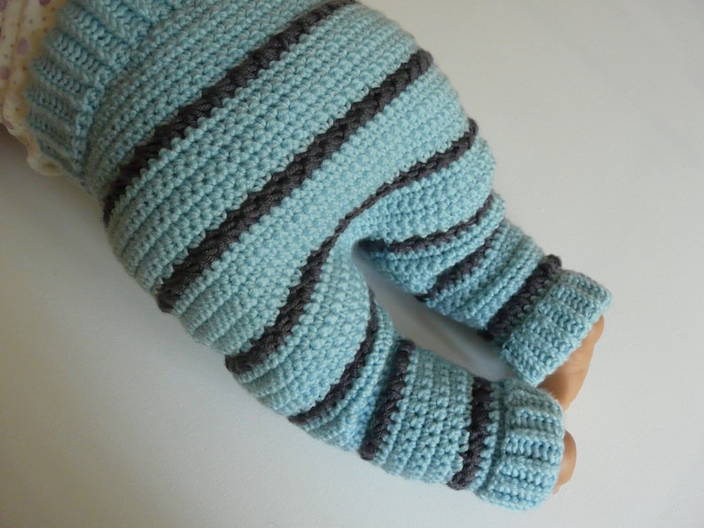 English Dutch Crochet Pattern Trendy Baby Harem Pants / Baby Legging 0 12 months image 5