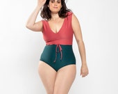 One piece swimsuit extremely flattering