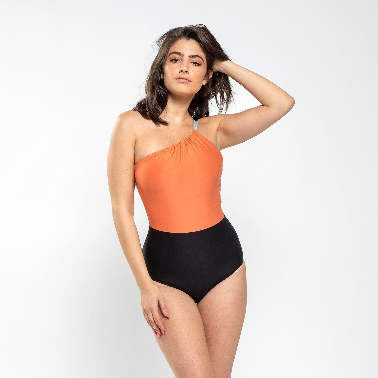 single shoulder swimsuit