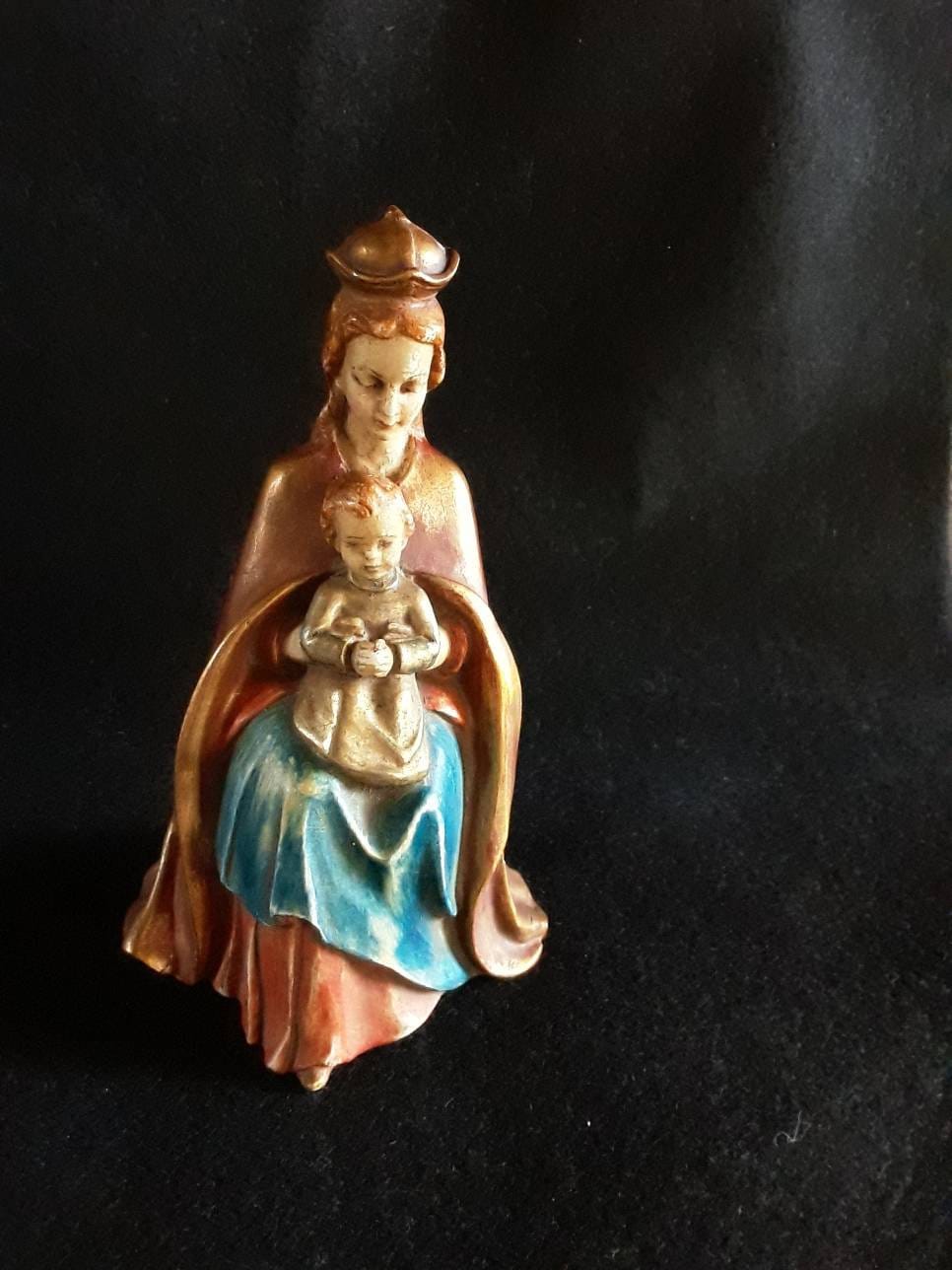 Statue De Marie Et L'enfant