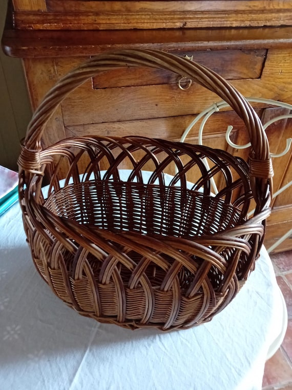 Market basket woven willow French vintage shopping panier