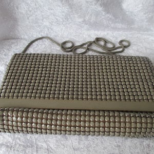 Vintage metalen mesh handtas met slangenketting, mesh tas, geverfde metalen mesh portemonnee 1970-1980 discotijdperk, glamrock portemonnee