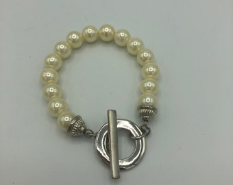 Vintage chunky faux pearl bracelet with silver toggle clasp, pearl wedding bracelet, pearl statement bracelet