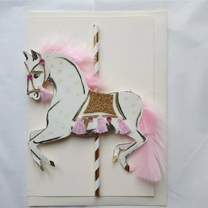 Cartão de felicitações A5 pintado à mão com cavalo de carrossel