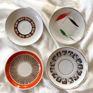 Vintage fat Sovjetiska Retro tefat Kaffefat Riga Porslinsfabrik Olika mönster