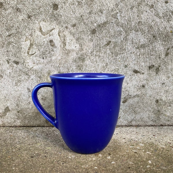 Taza escandinava Höganäs Keramik Taza sueca vintage de gres azul cobalto oscuro, diseño escandinavo