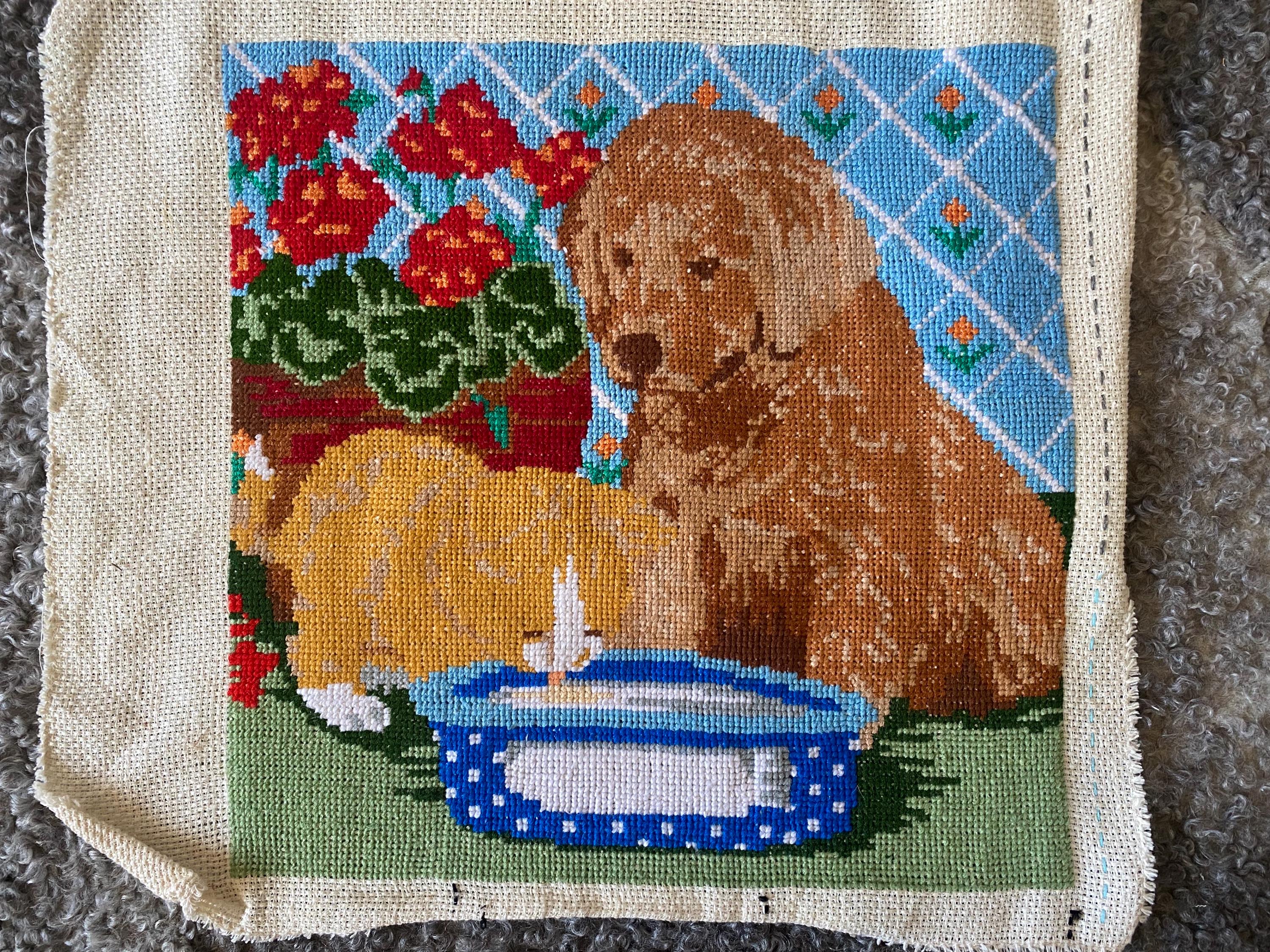 ヴィンテージクロスステッチタペストリー猫と犬の刺繍絵手織りウール