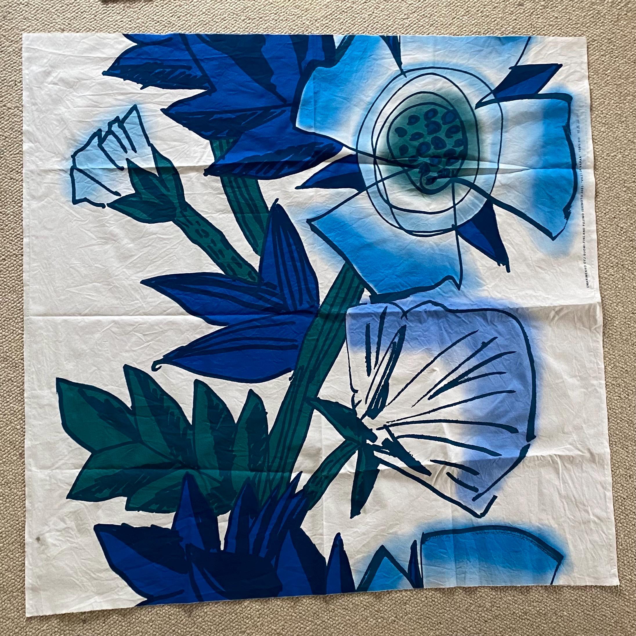 vanhaa jakaunista marimekko カティヴィンテージキルト MARIMEKKO Fabric Cotton VILLI Ja VAPAA Blue Big Flowers Pattern