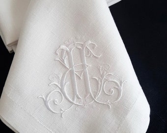 Set of 6 White Personalized Embroidered Napkins, Monogrammed Napkins, Wedding Napkins, Cloth Dinner Napkins, Monogram Linens Table Decor