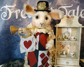 Il coniglio bianco, un peluche da collezione