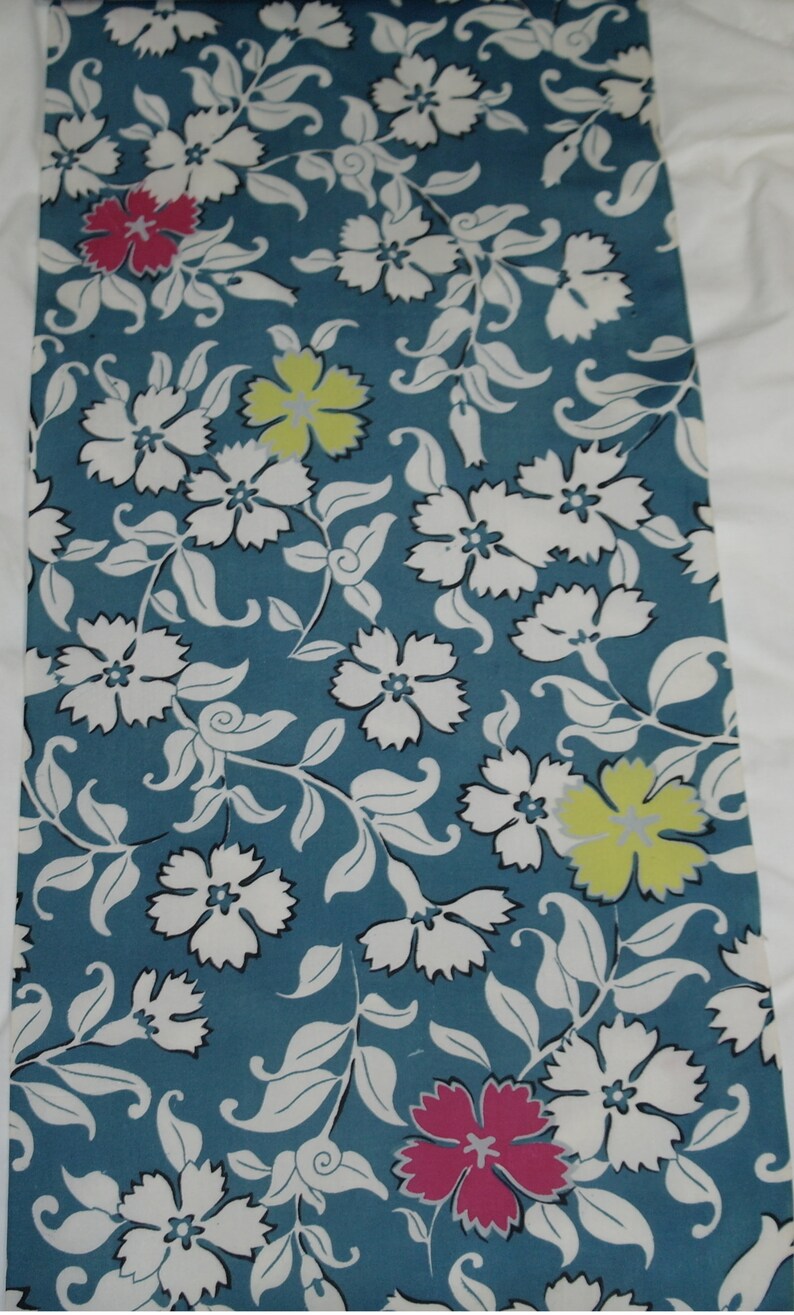 Vintage Japanese Silk Blend Kimono Fabric Beautiful Carnation
