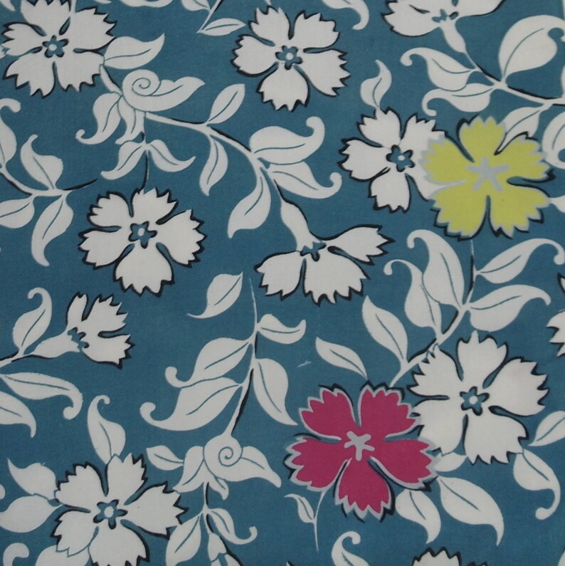 Vintage Japanese Silk Blend Kimono Fabric Beautiful Carnation