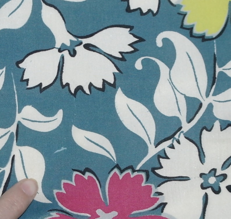 Vintage Japanese Silk Blend Kimono Fabric Beautiful Carnation