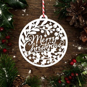 Modello di carta ritagliata per uso commerciale "Buon Natale" Ornamento di palline Decorazione PDF JPEG per il taglio a mano e SVG per Silhouette Cameo o Cricut