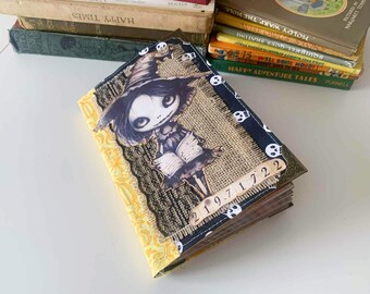 ヴィンテージジャンクジャーナル - ポケットとタグ付きのアート