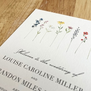 Programa de bodas Wildflower Row • Tarjeta de orden de servicio de ceremonia impresa • Acuarela simple y elegante • Papel al aire libre