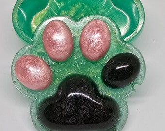 Custom pawprint box