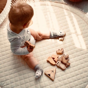 SQUISHY tissu calicot naturel matelassé, tapis de jeu pour bébé, écru amande beige clair, surface durable, rond pour bébé, cadeau neutre pour baby shower, tapis