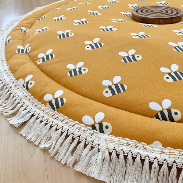 Mustard Bee Baby Rug, Spot Print, Round baby Play Mat, Dots Print, Kids Play Mat, Linen fabric, Activity Play Mat, Activity Play Gym