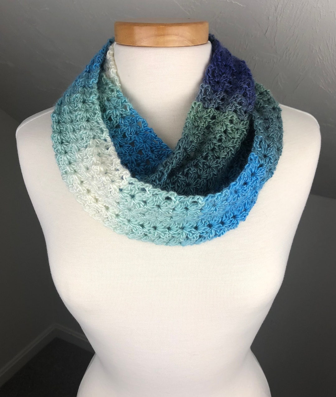 Crochet Infinity Scarf in Blue and White - Etsy