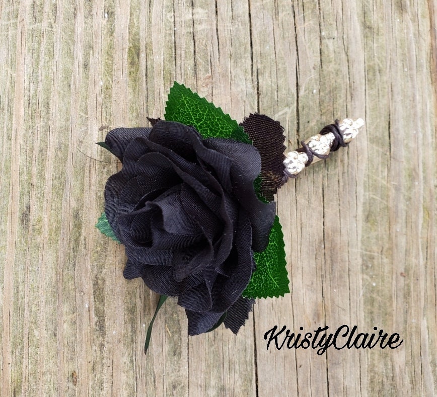 Gothic Halloween Bridal Bouquet, Red Rose, Black Rose ...
