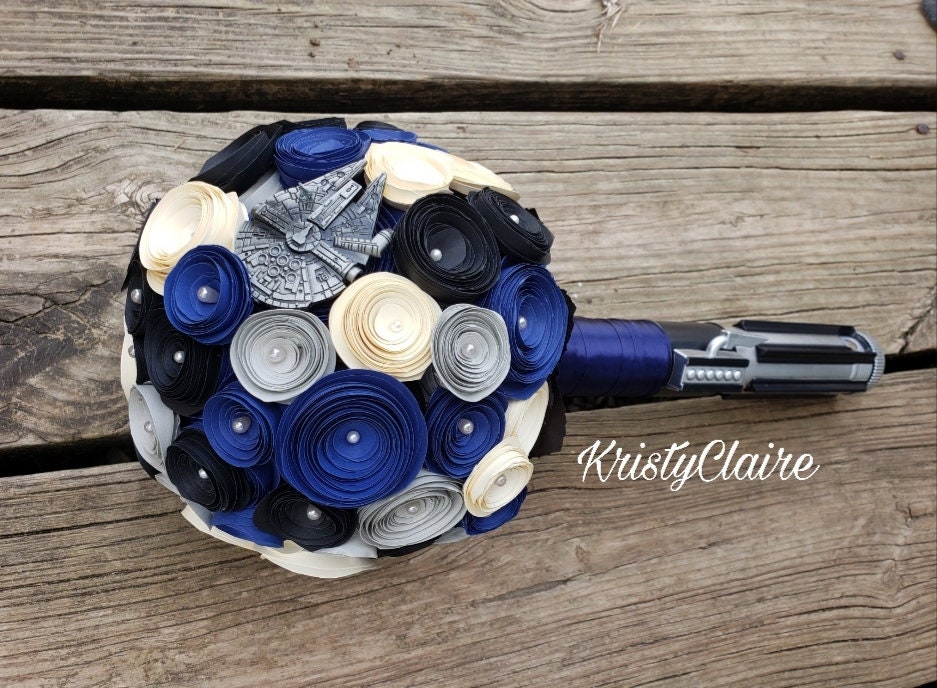 Wedding bouquet holder inspired by Luke's lightsaber hilt - Shop Tasha's  craft Dried Flowers & Bouquets - Pinkoi