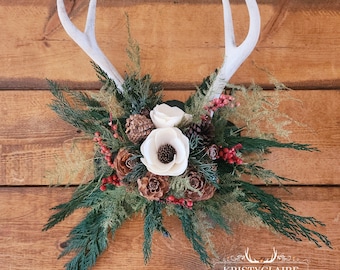 4 Point Whitetail Deer Antler Wall Mount, Christmas Decoration, Cedar Branches, Pine, Sola Wood Flowers, Pine Cones, Christmas Wreath