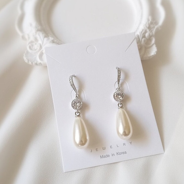 Teardrop Pearl earrings, Clear Stone earrings, Bridesmaid jewelry, Wedding earrings, Bridesmaid earrings,Wedding jewelry, Gift for her