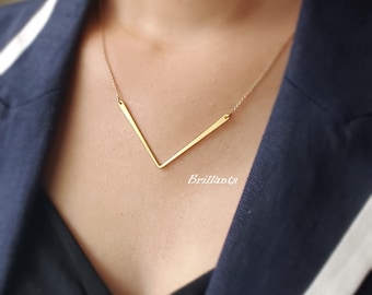 Geometric Chevron necklace in gold, Arrow, V necklace, Bridesmaid necklace, Wedding necklace, Bridesmaid gift, gift for her, necklace collar