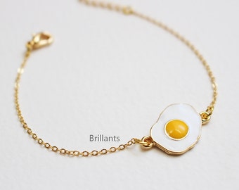 Cute Fried egg bracelet in gold, Sunny side up, Fun bracelet, Easter gift, Bridesmaid jewelry, Wedding bracelet, Simple, Minimal, Egg fry