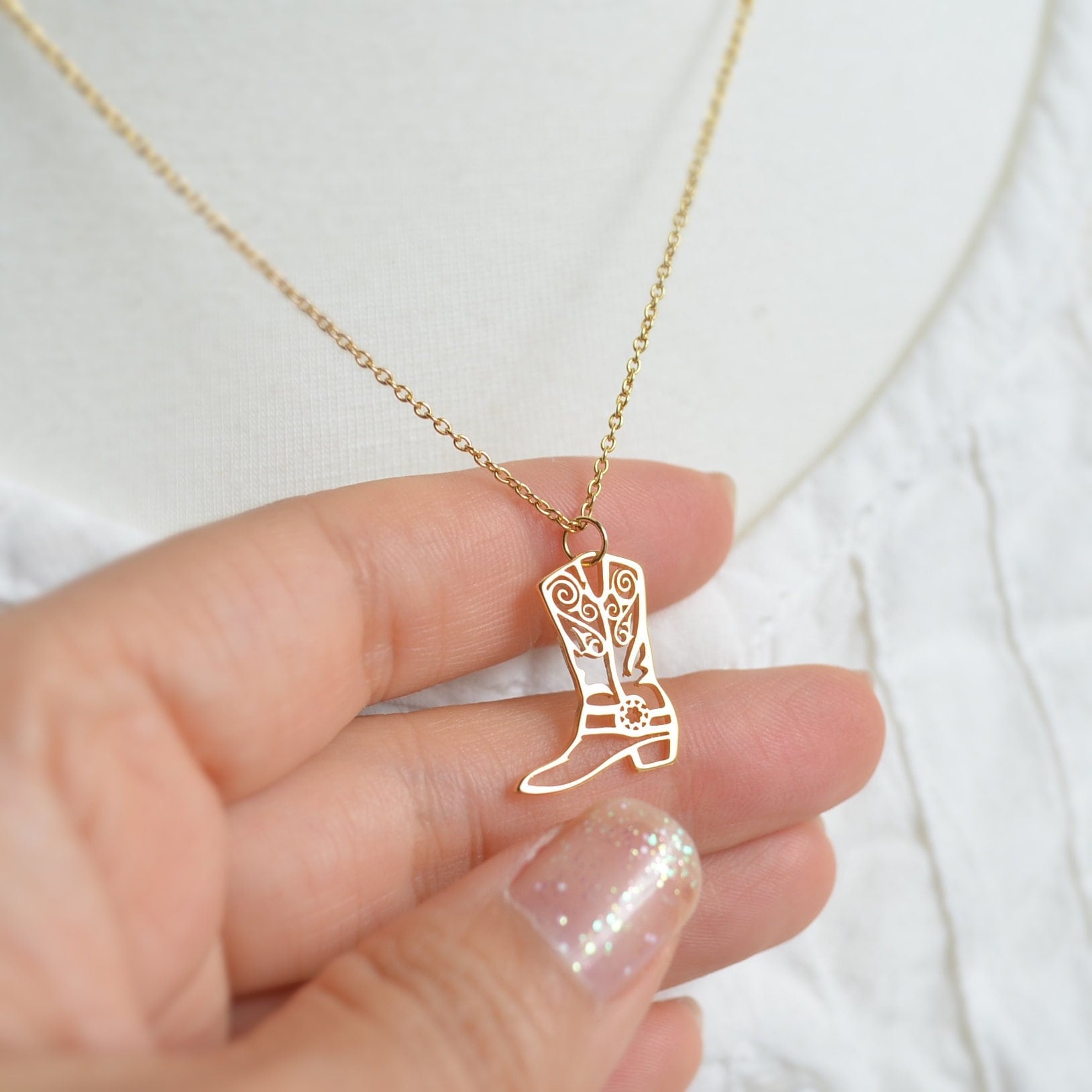 Personalized Cowboy boot necklace, Cowgirl necklace, Flower girl gift, Custom necklace, Gift for her, Bridesmaid gift, Minialist necklace