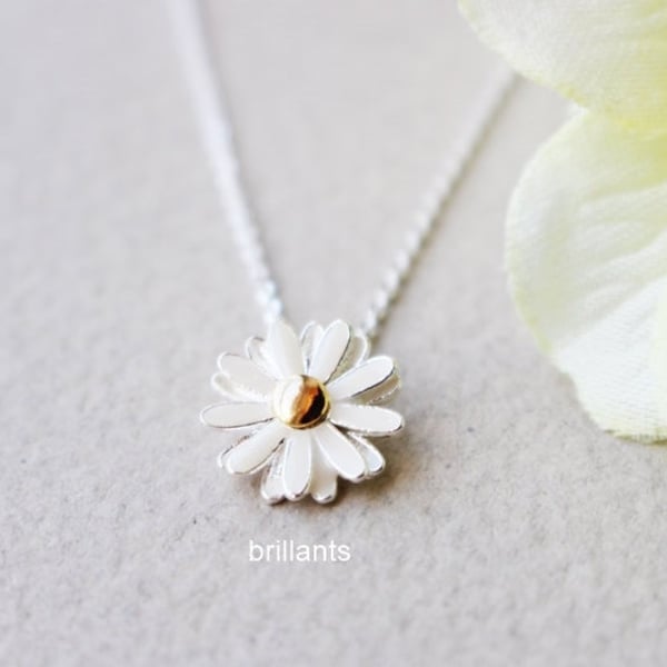 Daisy pendant necklace, Daisy necklace, Wedding necklace, Bridesmaid gift, Flower girl gift, Bridesmaid necklace, Birth flower, gift for her