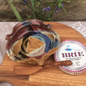 Stoneware Brie Cheese Baking Dish and Warmer with Lid - Oven Safe - Great  for Charcuterie Board and Grazing Table Accessories - Perfect for  Camembert