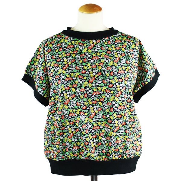 Vintage jaren 1980 bloemen handgemaakt T-shirt katoen regenboog dode inventaris ongedragen kwaliteit Prairie Cottage Core Boho Top Unisex volwassen maat groot/medium